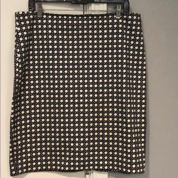 Ann Taylor Dresses & Skirts - ANN TAYLOR Pencil Skirt